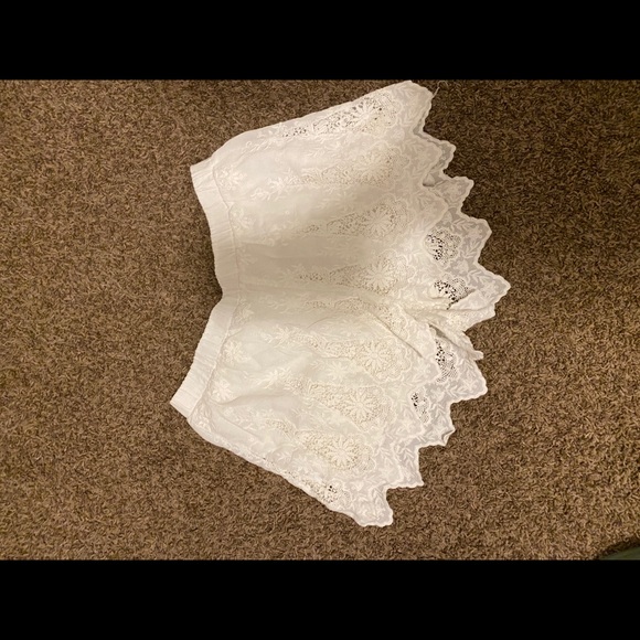 Urban Outfitters White Lace Bohemian Shorts KB - Picture 5 of 8